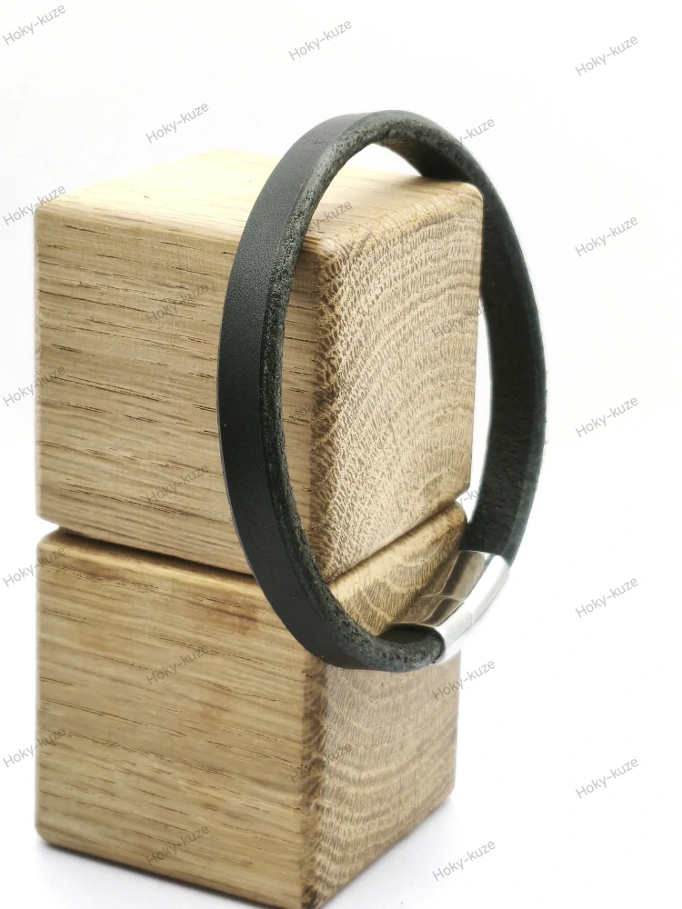 Kožený náramek UNISEX 0,8 mm černý