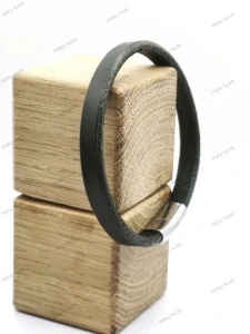 Kožený náramek UNISEX 0,8 mm černý
